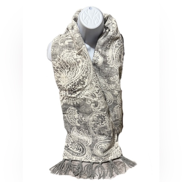 Gray Paisley Scarf with Fringe reversible NEW handmade - Picture 1 of 3